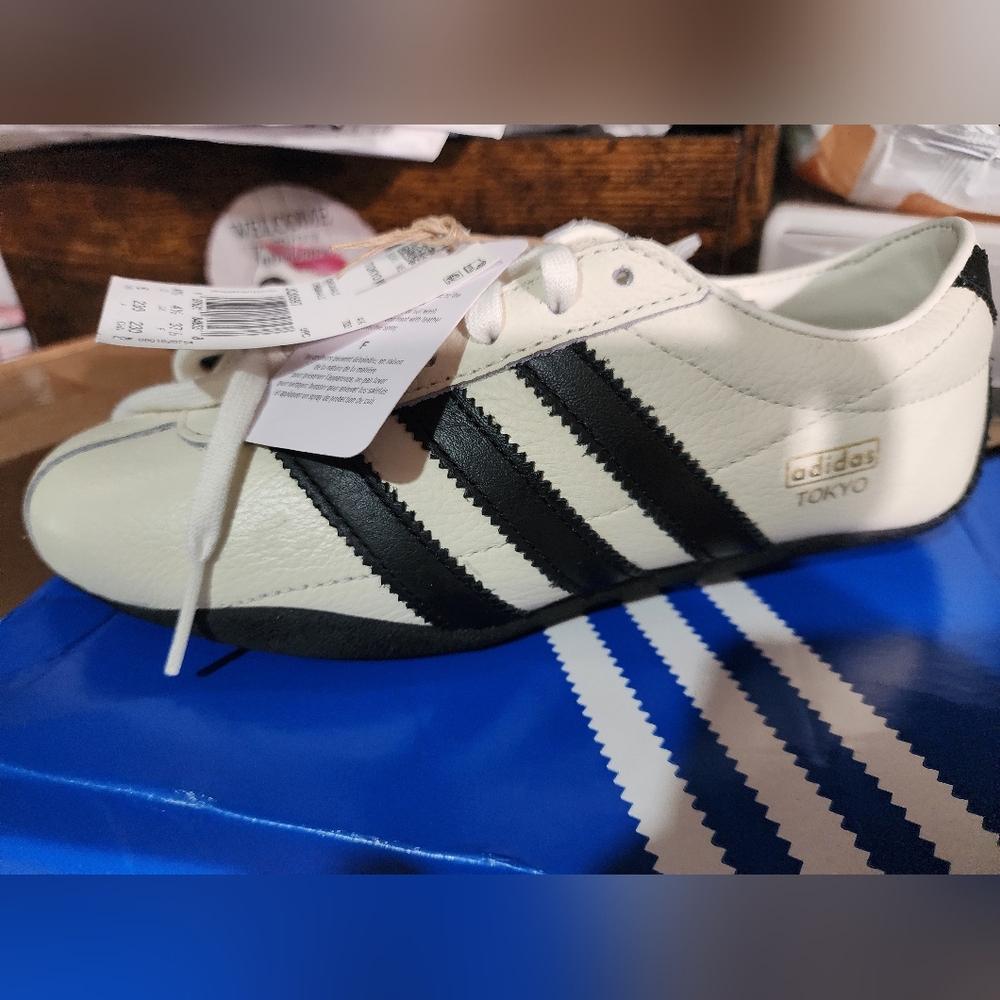 New Adidas Tokyo - Picture 2 of 3